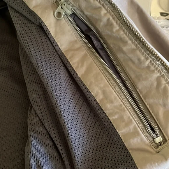 Columbia Tan Windbreaker Lightweight Jacket size large - Picture 8 of 9